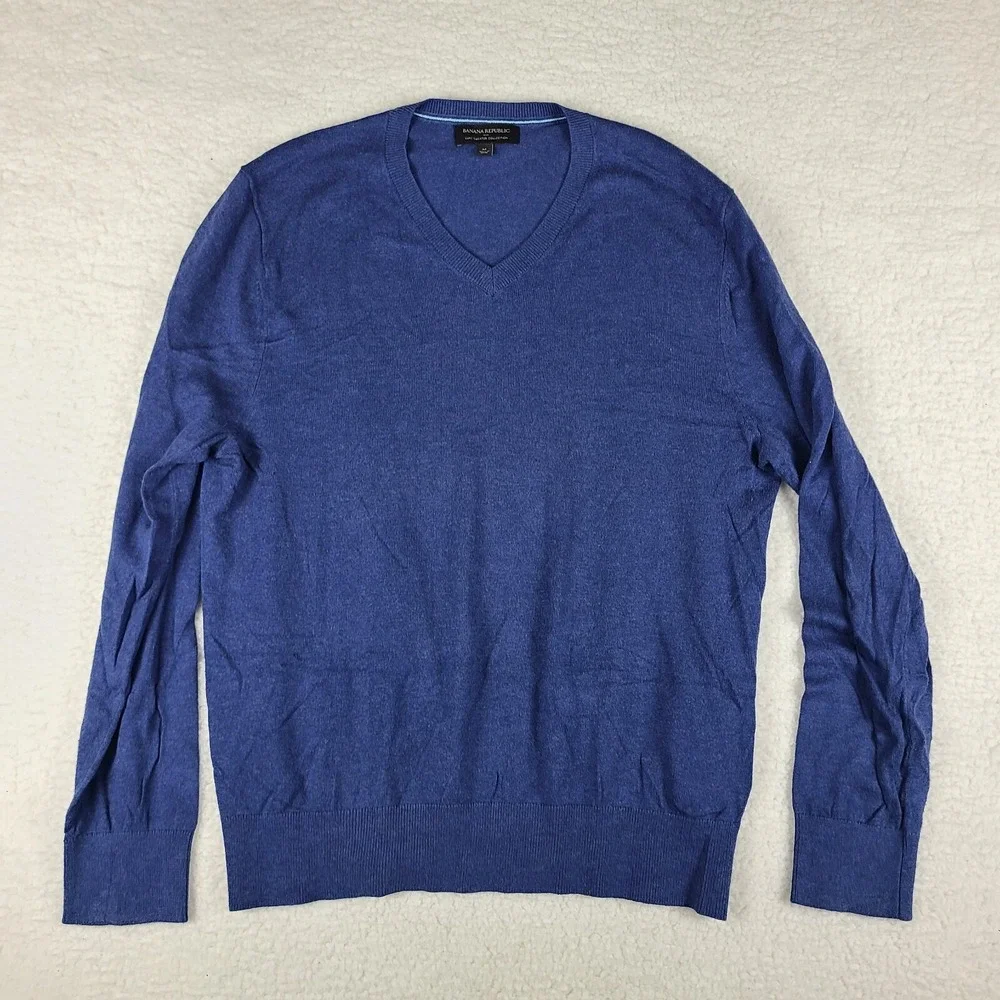 Banana Republic Luxe Sweater Collection Mens Medium Dark Blue V Neck Sweatshirt